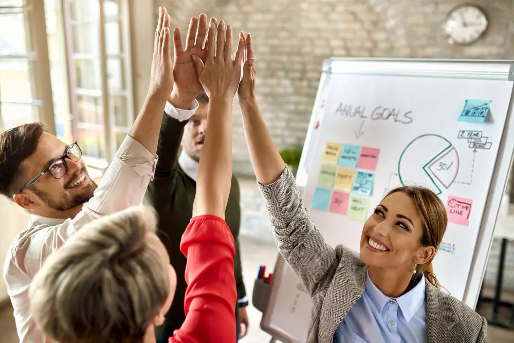 Profesional de la salud trabajando en su estrategia de crecimiento